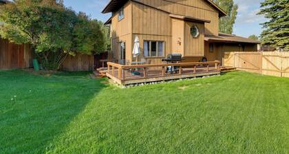 Charming Anchorage Home w/ Grill + Deck!