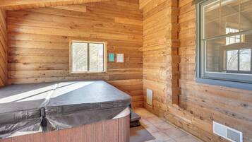 Rumah (2 Bedrooms) | Interior