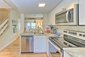 Villa (2 Bedrooms) | Interior - Walk to Beach: Villa w/ Balcony in Hilton Head! (Hilton Head Island)