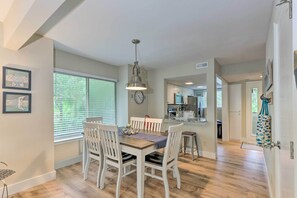 Interior - Walk to Beach: Villa w/ Balcony in Hilton Head! (Hilton Head Island)