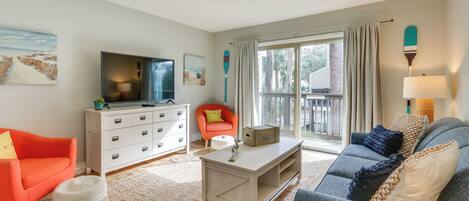 Villa (2 Bedrooms) | Zona de estar | Una televisión de pantalla plana