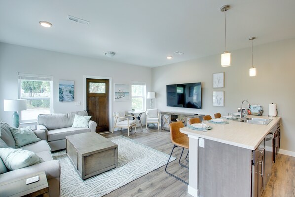 Apartment (2 Bedrooms) | Front of property
