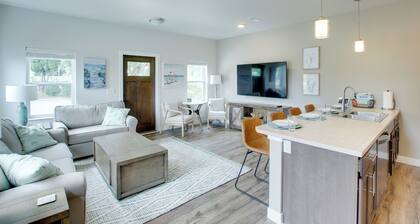 Riverfront Sheboygan Townhome w/ Grill!