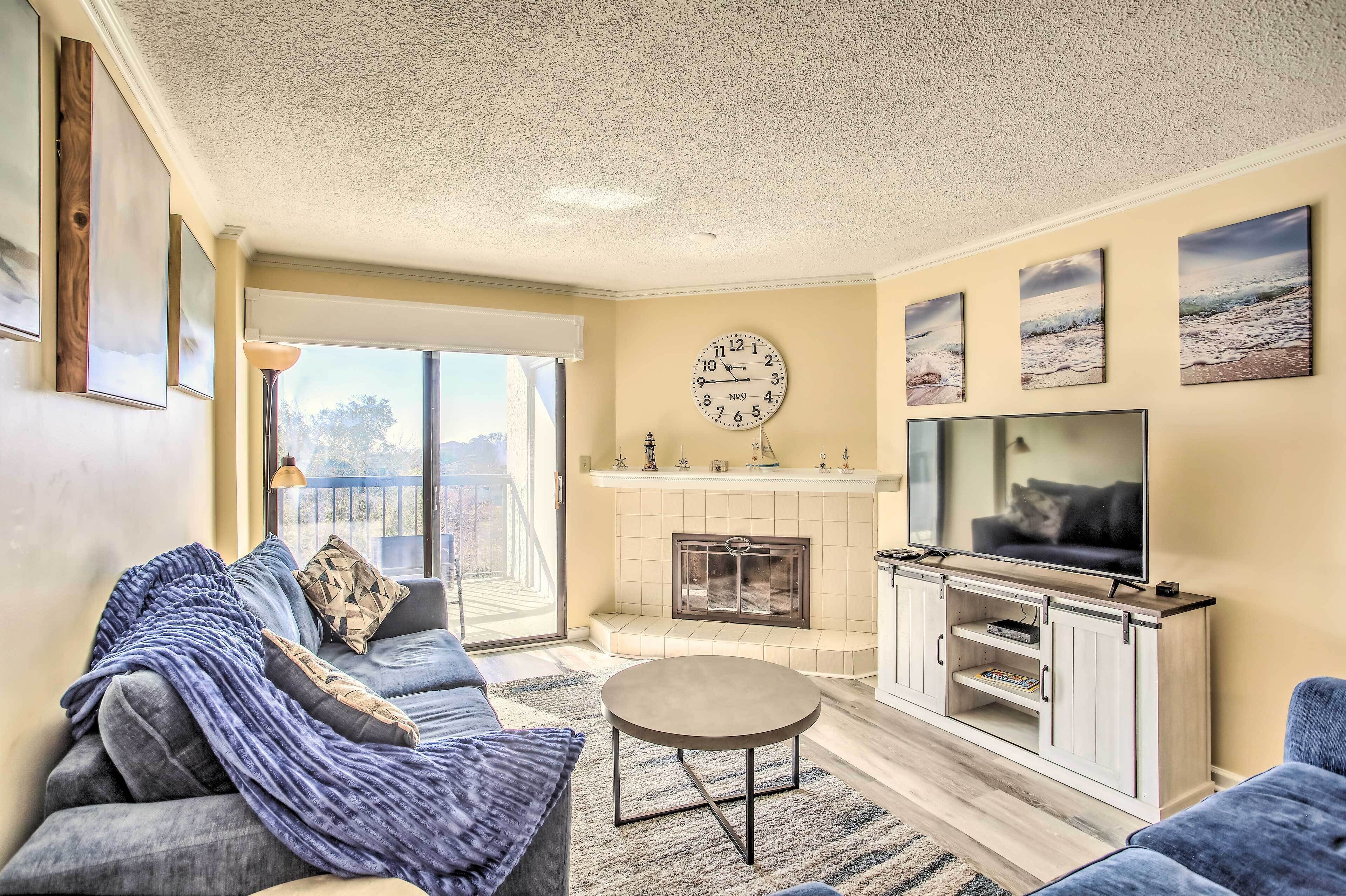 Family-friendly Myrtle Beach Condo + Pool Access