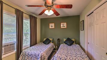 4 bedrooms, iron/ironing board, bed sheets