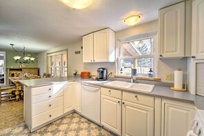 House (3 Bedrooms) | Interior - Dolores Ranch Cabin w/ Hot Tub & 1-acre Yard! (Dolores)