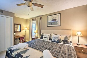 Apartment (1 Bedroom) | Interior - Ski-in Ski-out Condo w/ Balcony & Slope Views! (Nellysford)