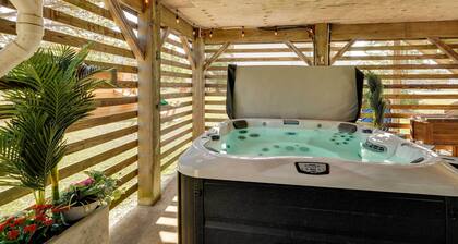 Dunn Dreamin': Hot Tub, Pirate Fort, & Fire Pit!
