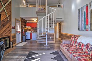 Apartment (3 Bedrooms) | Interior - 4 Mi to Natl Park: Mtn-view Gatlinburg Retreat! (Gatlinburg)