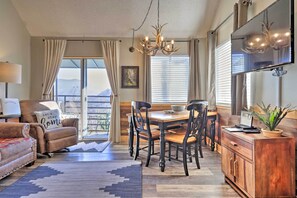 Apartment (3 Bedrooms) | Interior - 4 Mi to Natl Park: Mtn-view Gatlinburg Retreat! (Gatlinburg)