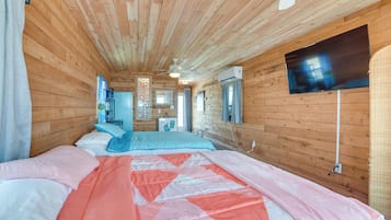 Apartment (0 Bedroom) | Interior