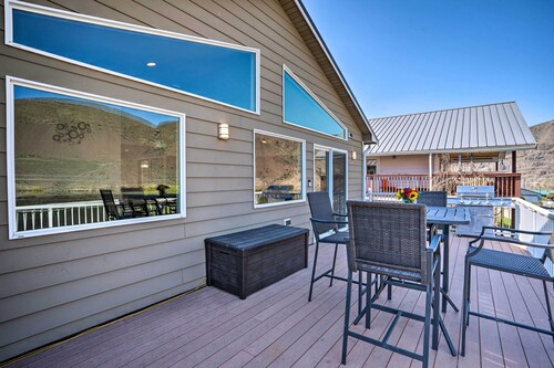 Coulee City Home w/ Mtn Views - Steps to Blue Lake