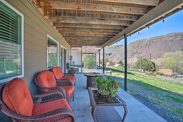 House (3 Bedrooms) | Interior