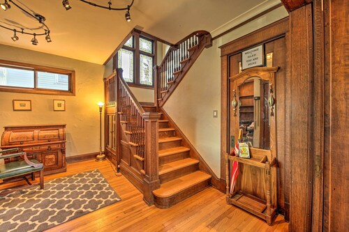 Pet-friendly Sheboygan Home, 1 Mi to Lake Michigan