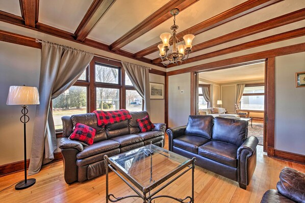 House (4 Bedrooms) | Interior