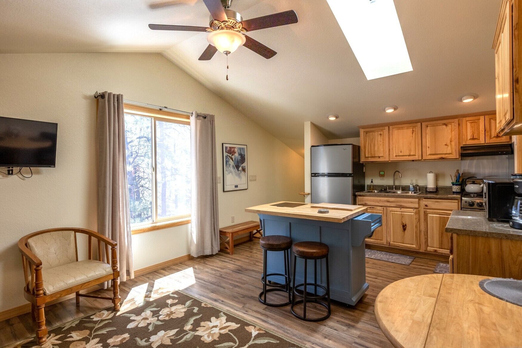 New Rental! Rare Find! Close to Wolf Creek Ski and Hot Springs