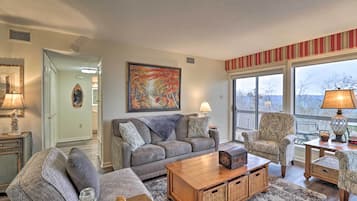 Apartment (2 Bedrooms) | Front of property