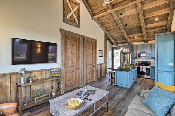 Cottage (1 Bedroom) | Interior - Stunning Kalispell Cottage on 30-acre Farm! (Kalispell)