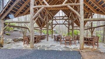 Tempat makan outdoor