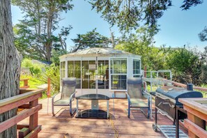 Apartment (2 Bedrooms) | Terrace/patio - Pet-friendly Montara Apt w/ Yard Near Beaches (Montara)