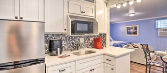 Updated Williamstown Apartment With Kitchen!