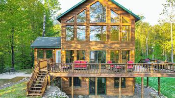 House (4 Bedrooms) | Front of property