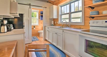 Cozy Cedarville Cottage - Walk to Lake Huron!