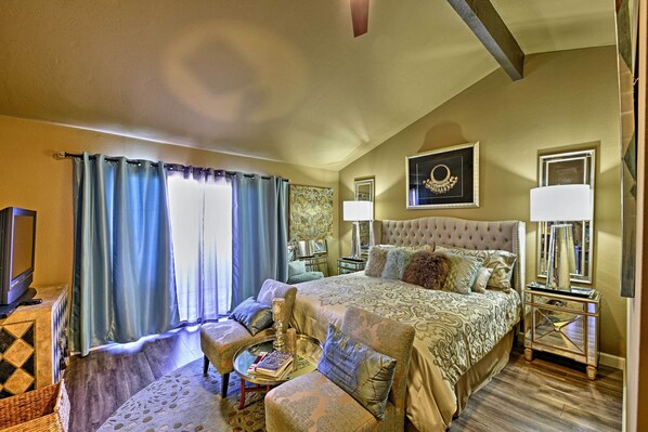 Appartement (3 Bedrooms) | 3 slaapkamers, een strijkplank/strijkijzer, beddengoed