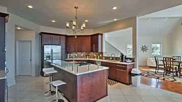 Rumah (5 Bedrooms) | Interior