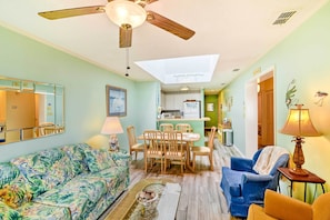 Apartment (3 Bedrooms) | Interior - 1 Mi to Apache Pier: Myrtle Beach Condo w/ Pool (Myrtle Beach)