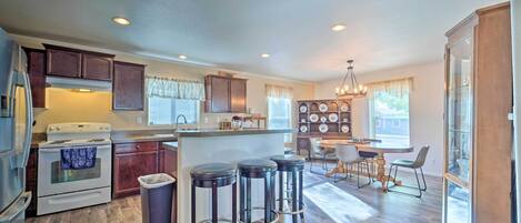 House (3 Bedrooms) | Interior