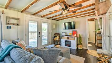 Cottage (2 Bedrooms) | Interior