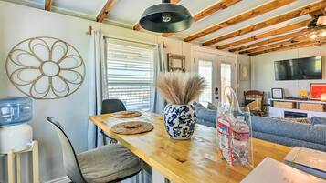 Cottage (2 Bedrooms) | Interior