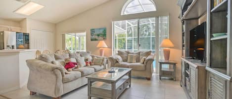 House (4 Bedrooms) | Interior