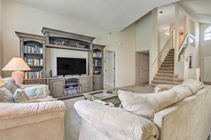 Interior - < 5 Mi to Disney Parks: Spacious Home w/ Lanai (Kissimmee)