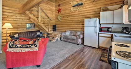 Cabin w/ Fire Pit, Views & Bbq: 18 Mi to Moab!