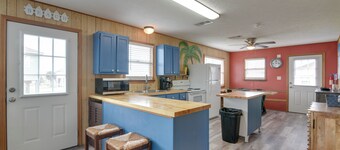 Ocean View, Deck: Colorful Crystal Beach Home!