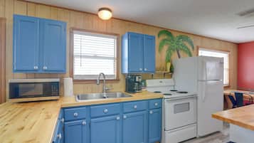 Cottage (2 Bedrooms) | Interior