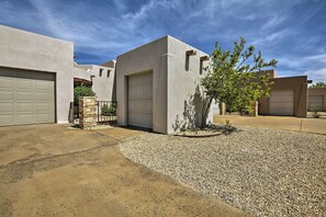Interior - Alto Townhome w/ Patio, 19 Mi to Ski Apache (Alto)