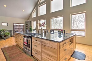 House (4 Bedrooms) | Private kitchen