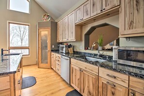 House (4 Bedrooms) | Private kitchen