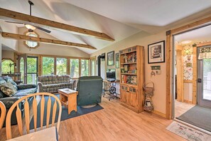 Stuga (2 Bedrooms) | Interiör