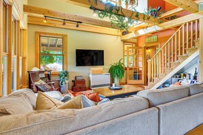 House (2 Bedrooms) | Interior