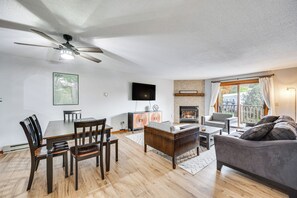 Apartment (2 Bedrooms) | Front of property - Lincoln Apartment w/ Balcony: 2 Mi to Loon Mtn! (Lincoln)