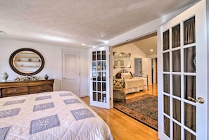 House (Multiple Bedrooms) | Interior - Damascus Home w/ Fire Pit & Views, Walk to Shops! (Damascus)