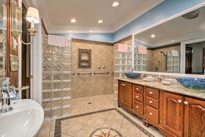 Casa (Multiple Bedrooms) | Interior