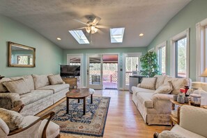 House (Multiple Bedrooms) | Front of property - Damascus Home w/ Fire Pit & Views, Walk to Shops! (Damascus)