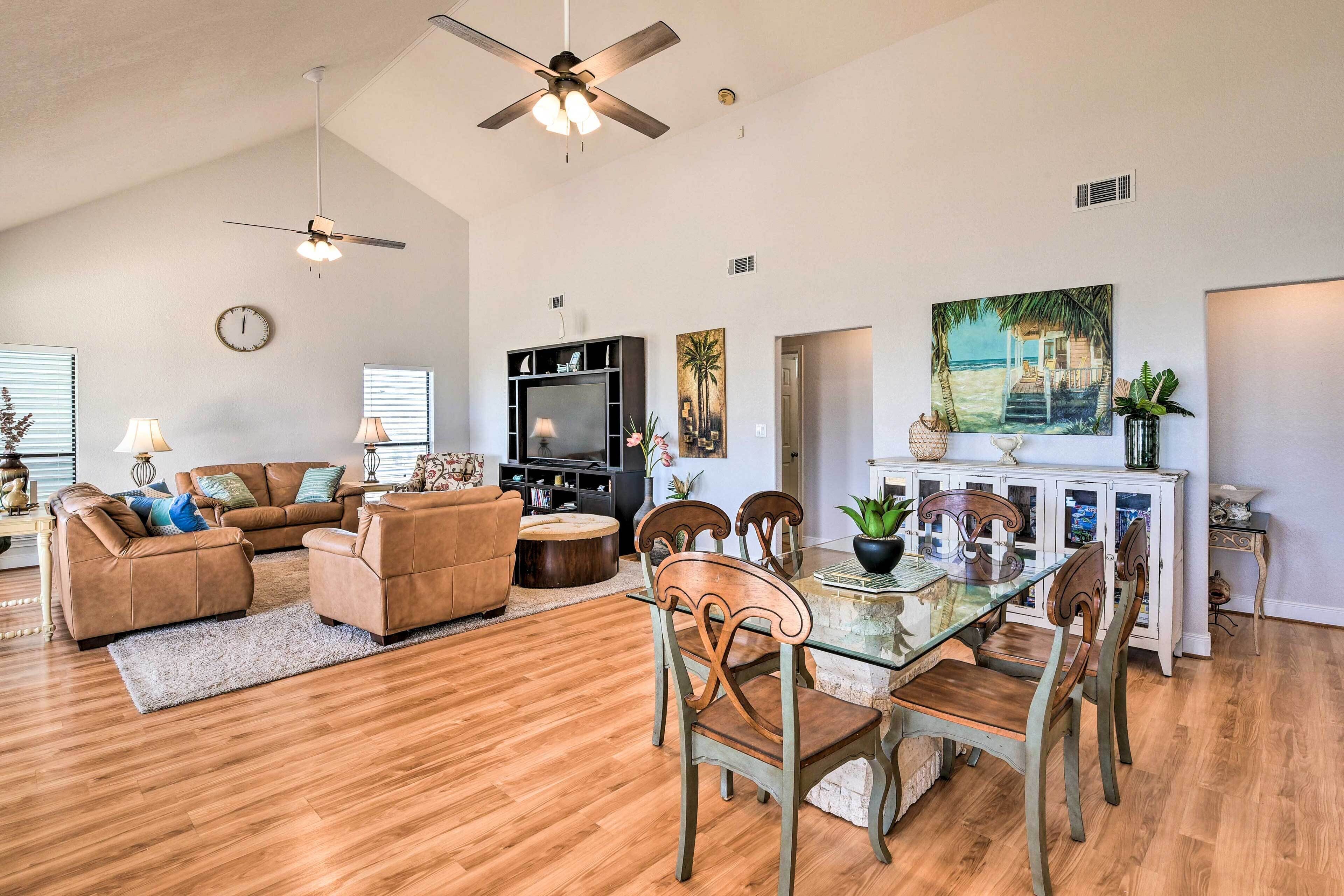 Ohana Makai House w/ Deck, 100 Steps to Beach