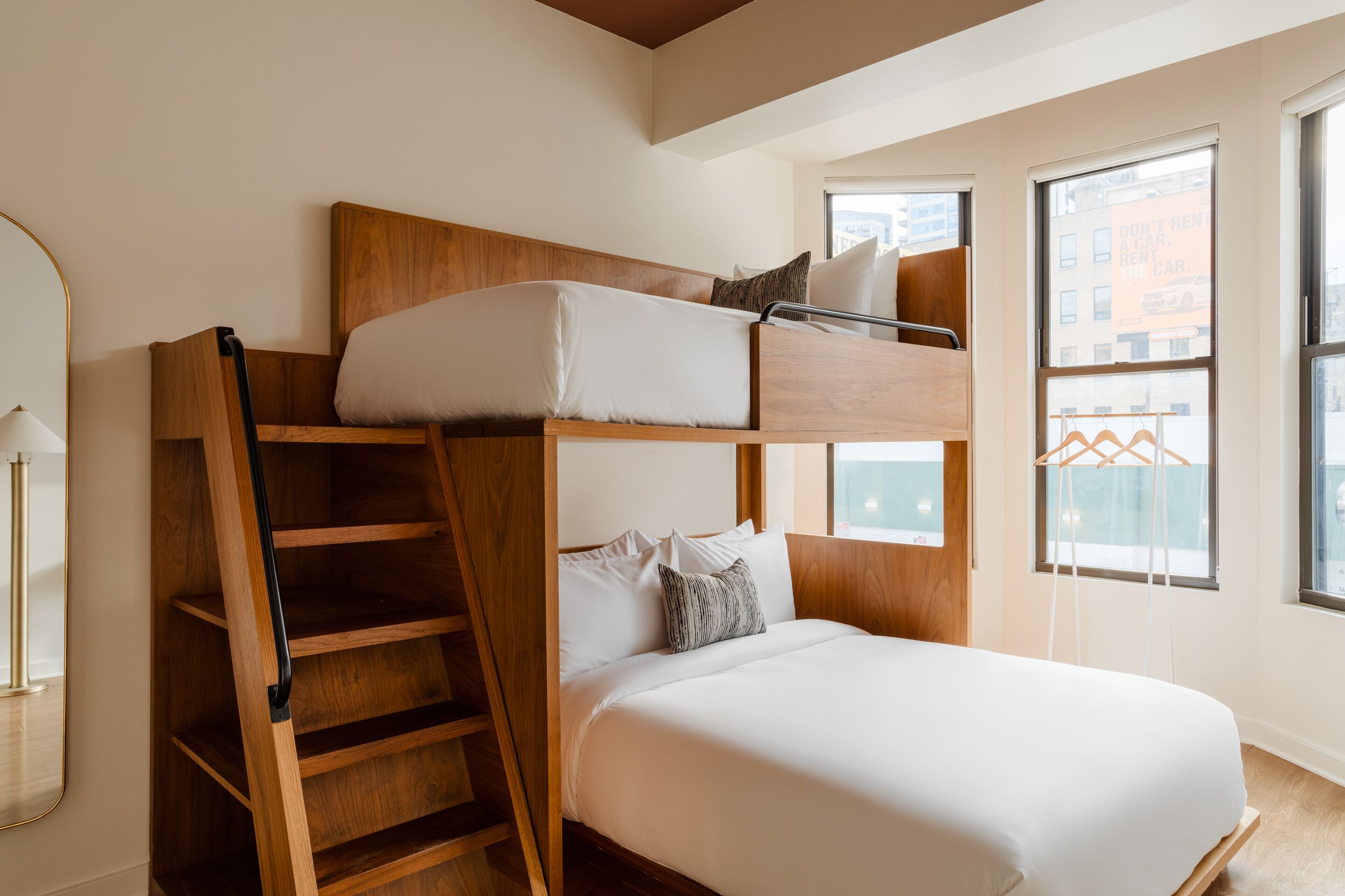 Found Chicago powered by Sonder | Queen Room w/ Bunk Bed