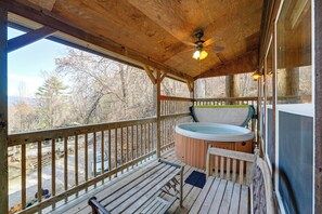 House (0 Bedroom) | Interior - 'gone Hiking' Bryson City Cabin w/ Hot Tub & Grill (Bryson City)